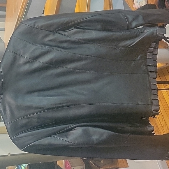 Leather jacket - Picture 2 of 5